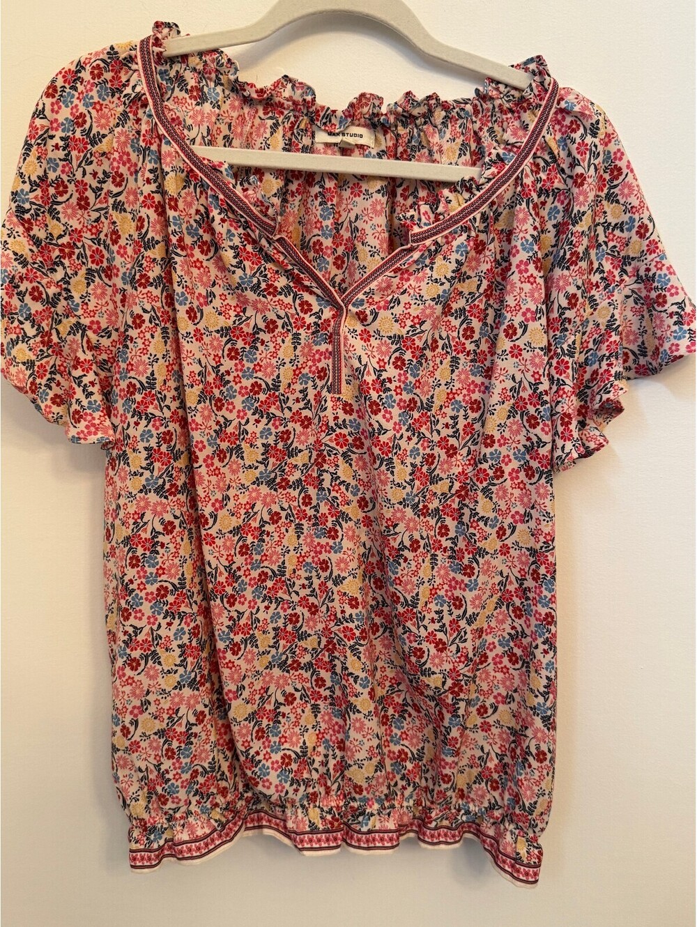 Max Studio floral short sleeve blouse